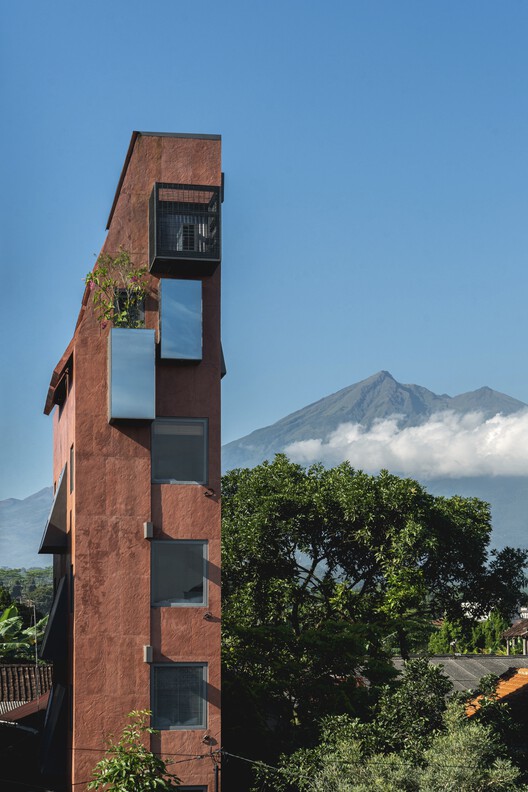 The Slender Hotel / Sahabat Selojene - Фотография экстерьера