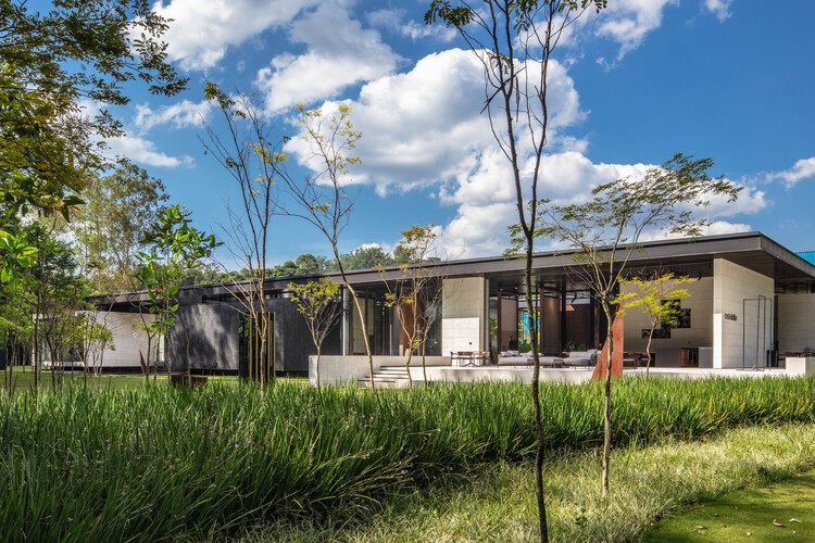 Павильон Кастелатто / Biselli Katchborian Arquitetos Associados - Фотография экстерьера, окна, фасад