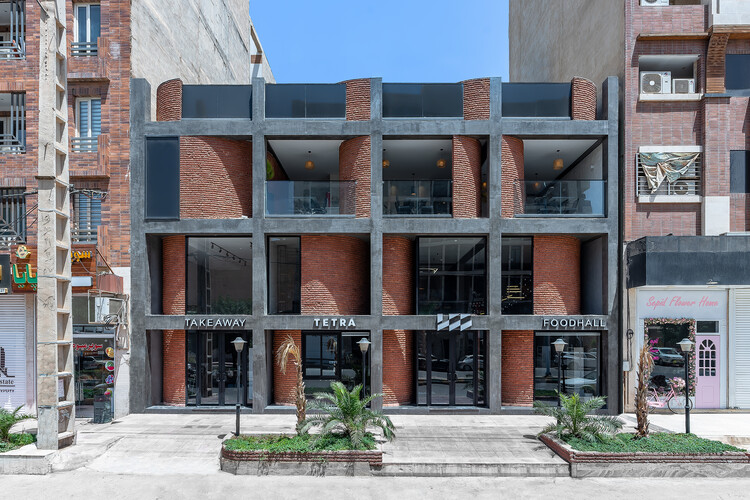 Tetra Food Hall / Студия дизайна OJAN - Экстерьерная фотография, окна, фасад