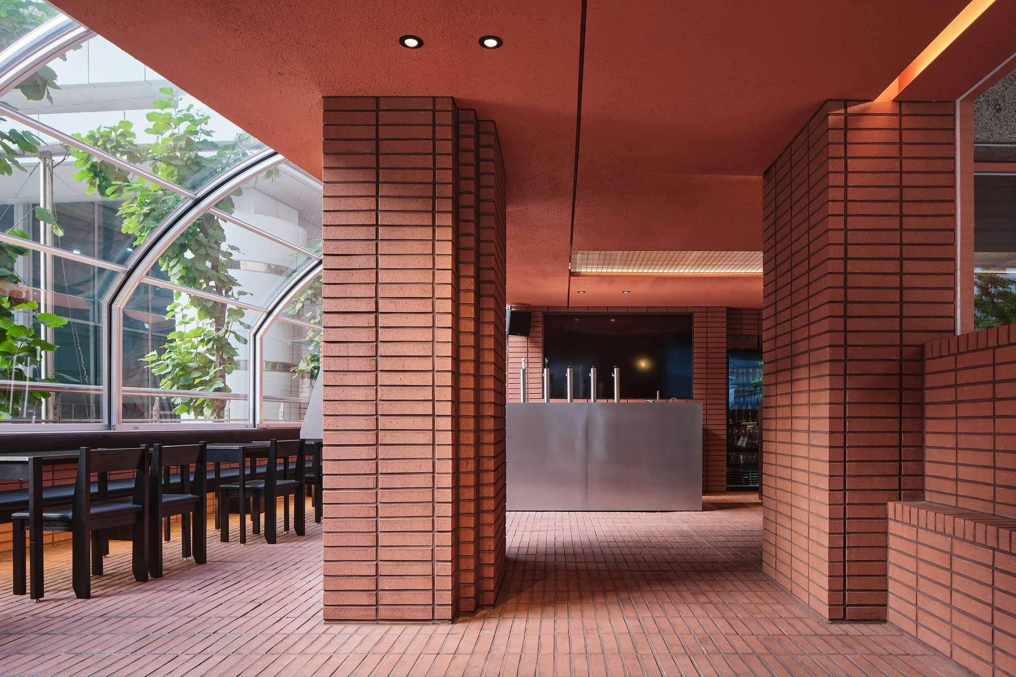 EOD Pub & Lounge / Студия Prepro
