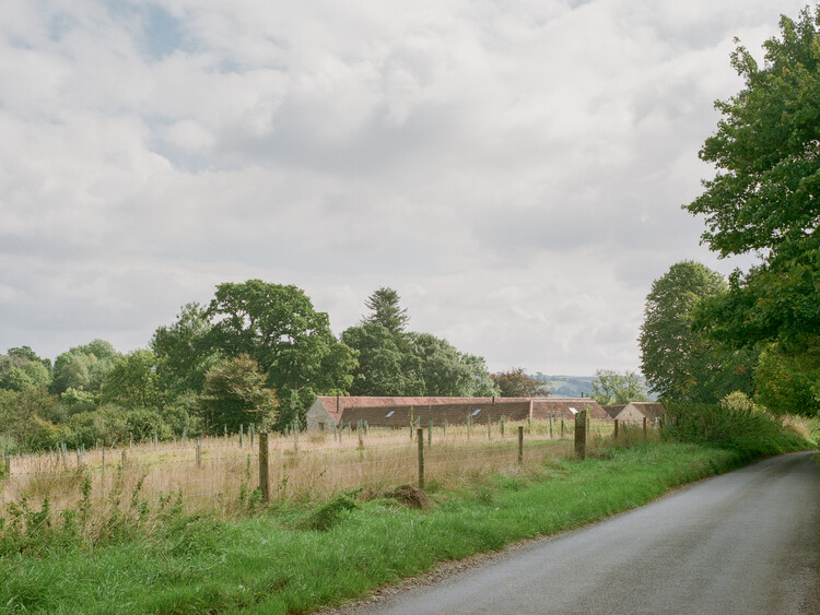 Wraxall Yard / Clementine Blakemore Architects — фотография экстерьера, лес