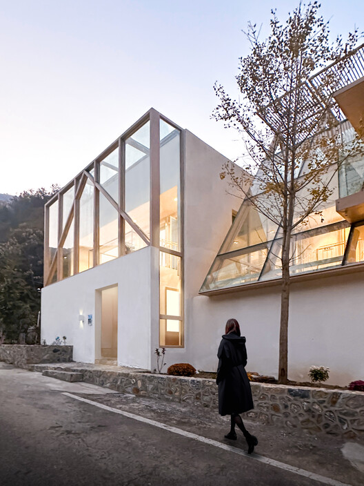 Youli B＆B / Brick&Cube Architects - Экстерьерная фотография, окна, фасад