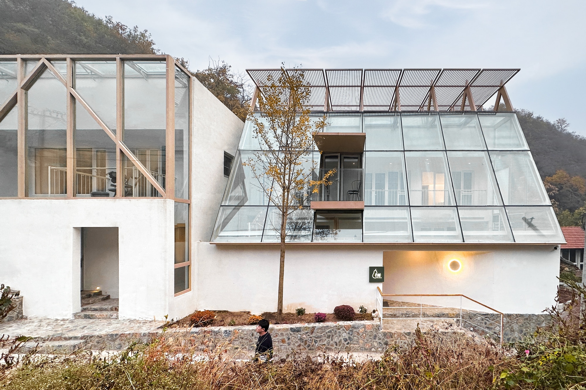 Юли Б＆Б / Brick&Cube Architects