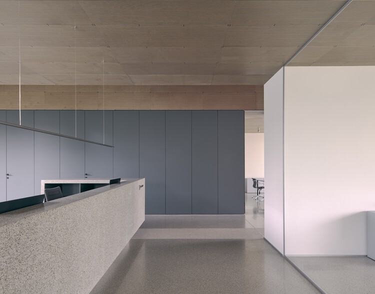 Штаб-квартира Be Advisor / depaolidefranceschibaldan Architetti - Фотография интерьера, кухня