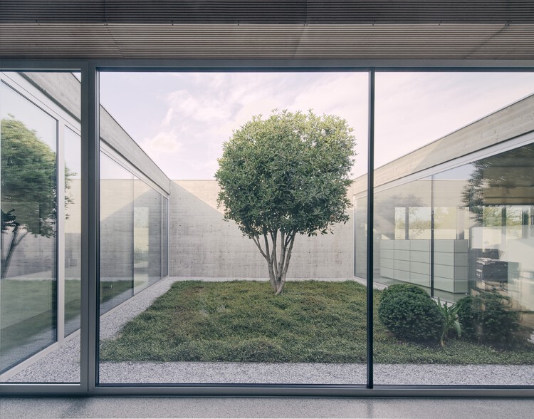 Штаб-квартира Be Advisor / depaolidefranceschibaldan Architetti - Фотография экстерьера, окна, стекло, фасад