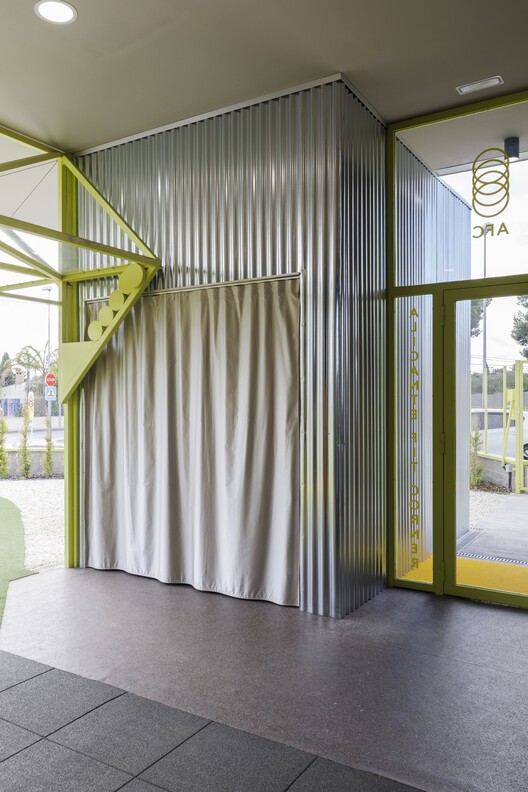 Muscles House / Impepinable Studio - Фотография интерьера, колонна
