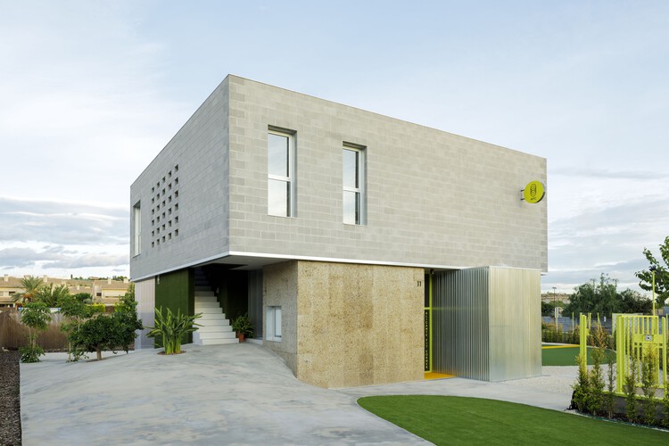 Muscles House / Impepinable Studio - Фотография экстерьера, окна