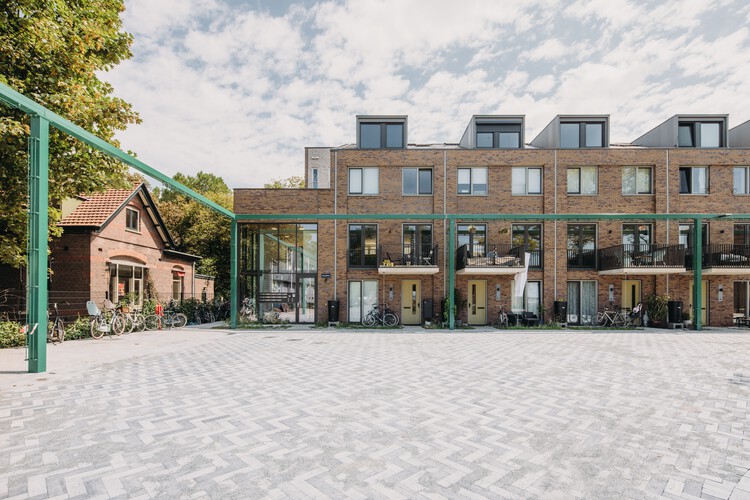 Slachthuisdistrict Haarlem Apartments / vanOmmeren-architecten - Фотография экстерьера, окна, фасад