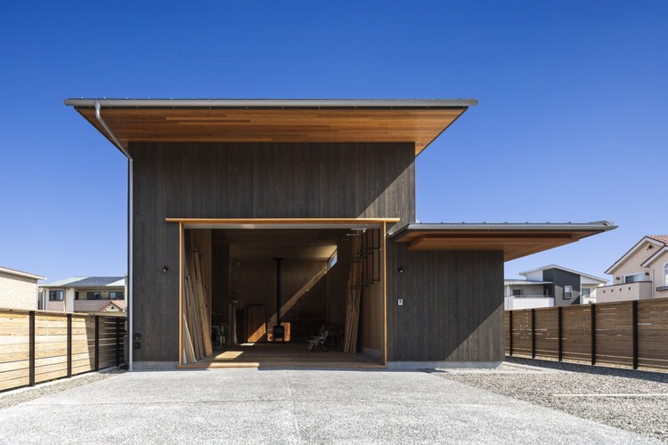 Офис в Минамиёсида / Taichi Nishishita Architect & Associates - Фотография экстерьера, фасад, бетон