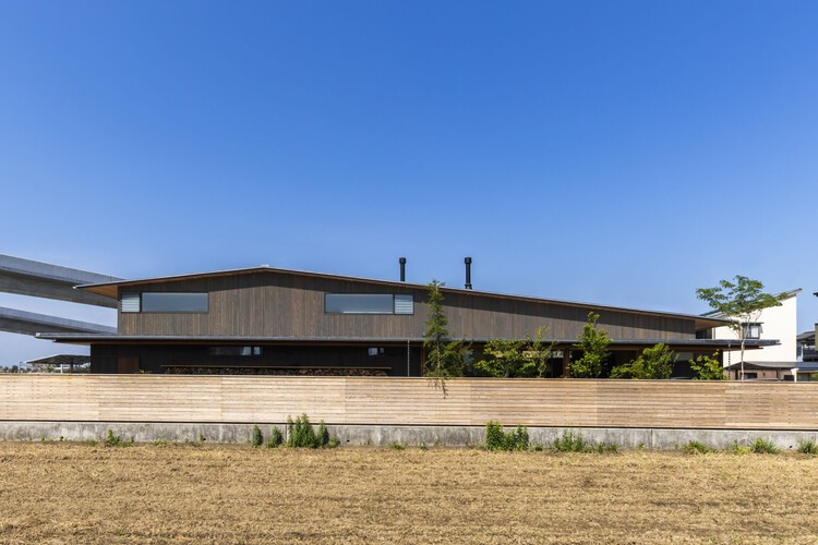 Офис в Минамиёсида / Taichi Nishishita Architect & Associates – Экстерьерная фотография