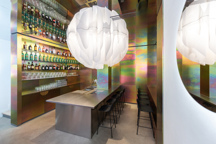 Cœur Tagesbar / Martino Hutz Architecture - Фотография интерьера, стол, стул
