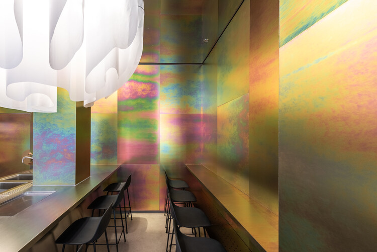 Cœur Tagesbar / Martino Hutz Architecture - Фотография интерьера, стол, стул