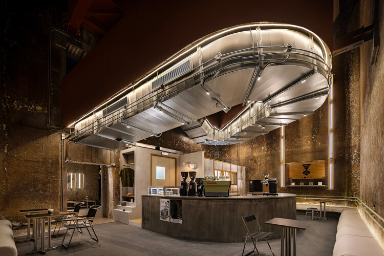 KUDDO Coffee / Xushi Design - Фотография интерьера, стол, стул