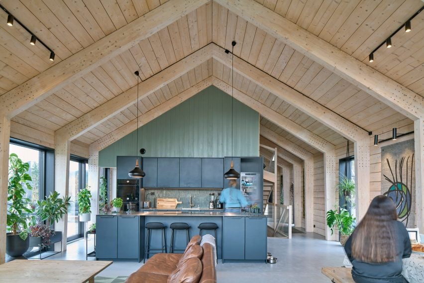 Жилое пространство открытой планировки в House Dokka от Snohetta и Tor Helge Dokka 
