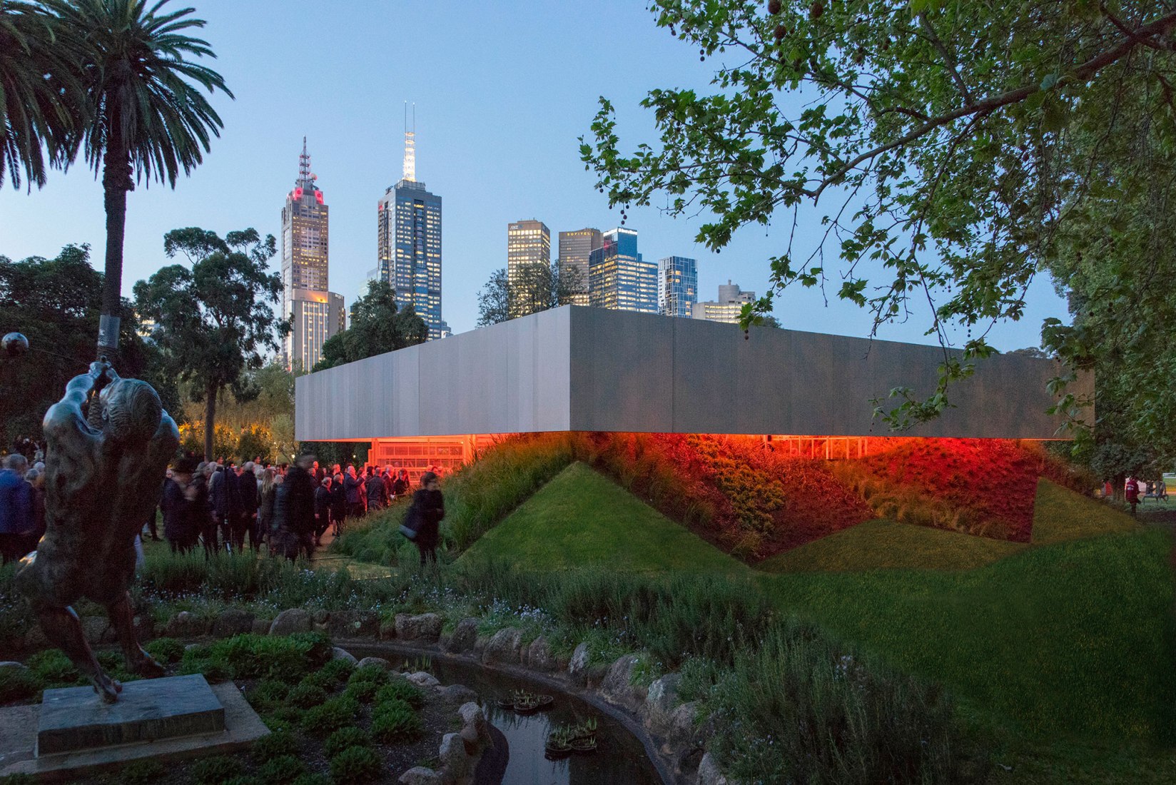 Взгляд на первые 10 выпусков MPavilion в Мельбурне, Австралия