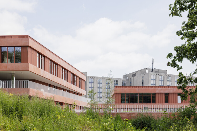 Детский кампус Theodoor / cuypers & Q Architecten - Фотография экстерьера, окна, фасад