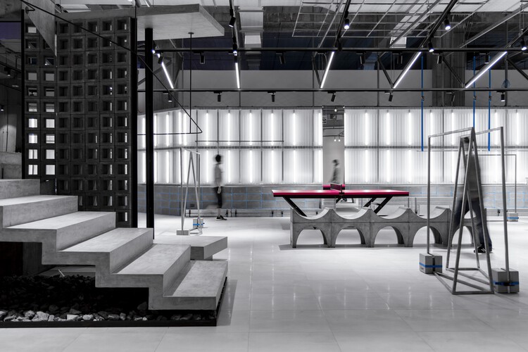 CLUB21 LAB / Студия Крубка - Фотография интерьера, гостиная, стол
