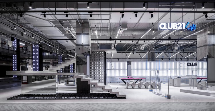 CLUB21 LAB / Студия Крубка - Windows