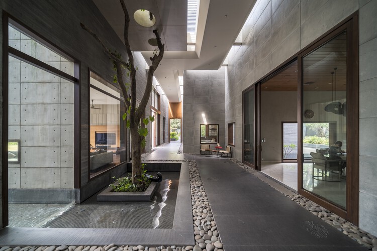 Дом Махешвари / Anil Ranka Architects - Фотография интерьера, окна