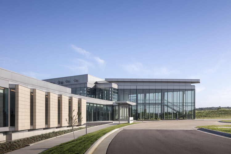 Штаб-квартира Ascendium Education Group / Flad Architects - Фотография экстерьера, фасада, окон