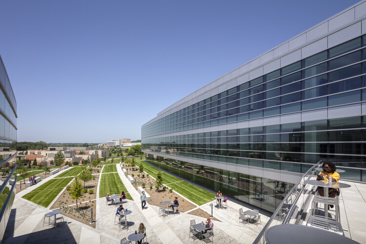 Штаб-квартира Ascendium Education Group / Flad Architects - Фотография экстерьера