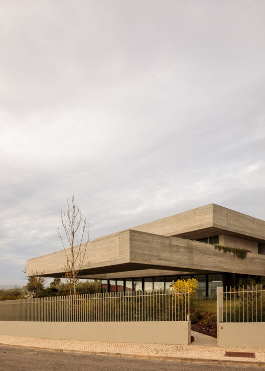 Дом на улице Сара Бейран / SIA arquitectura - Фотография экстерьера