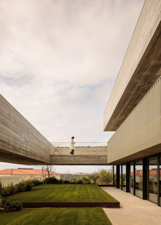 Дом на улице Сара Бейран / SIA arquitectura - Фотография экстерьера