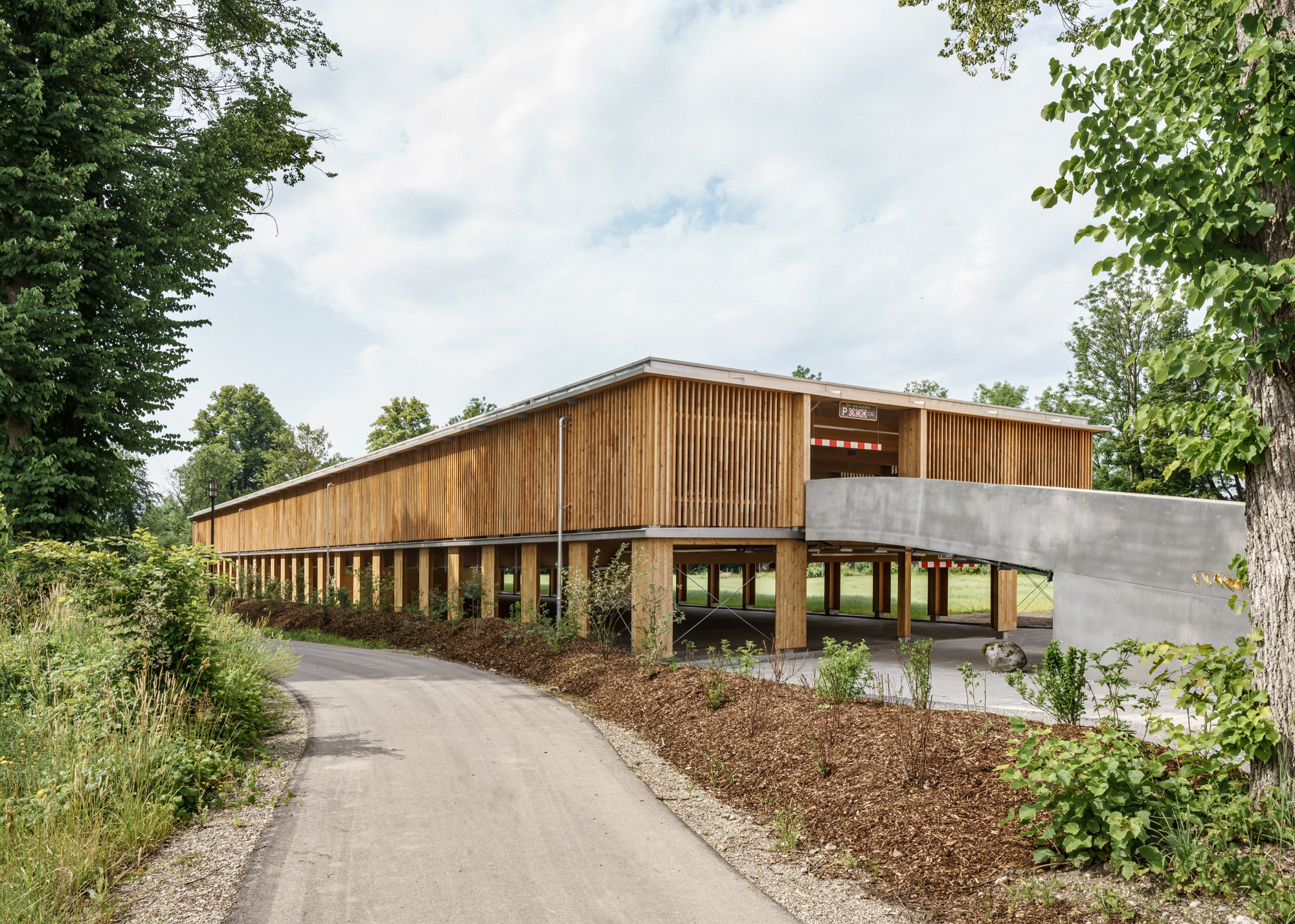 Деревянная автостоянка B&O / HK Architekten, Герман Кауфманн + партнер ZT