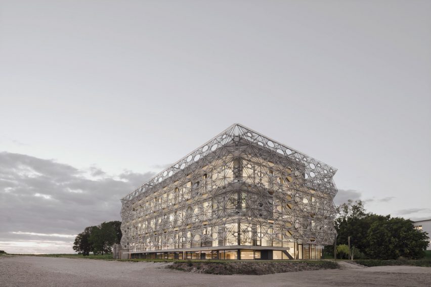 Здание университета Texoversum от Allmannwappner и Menges Scheffler Architekten