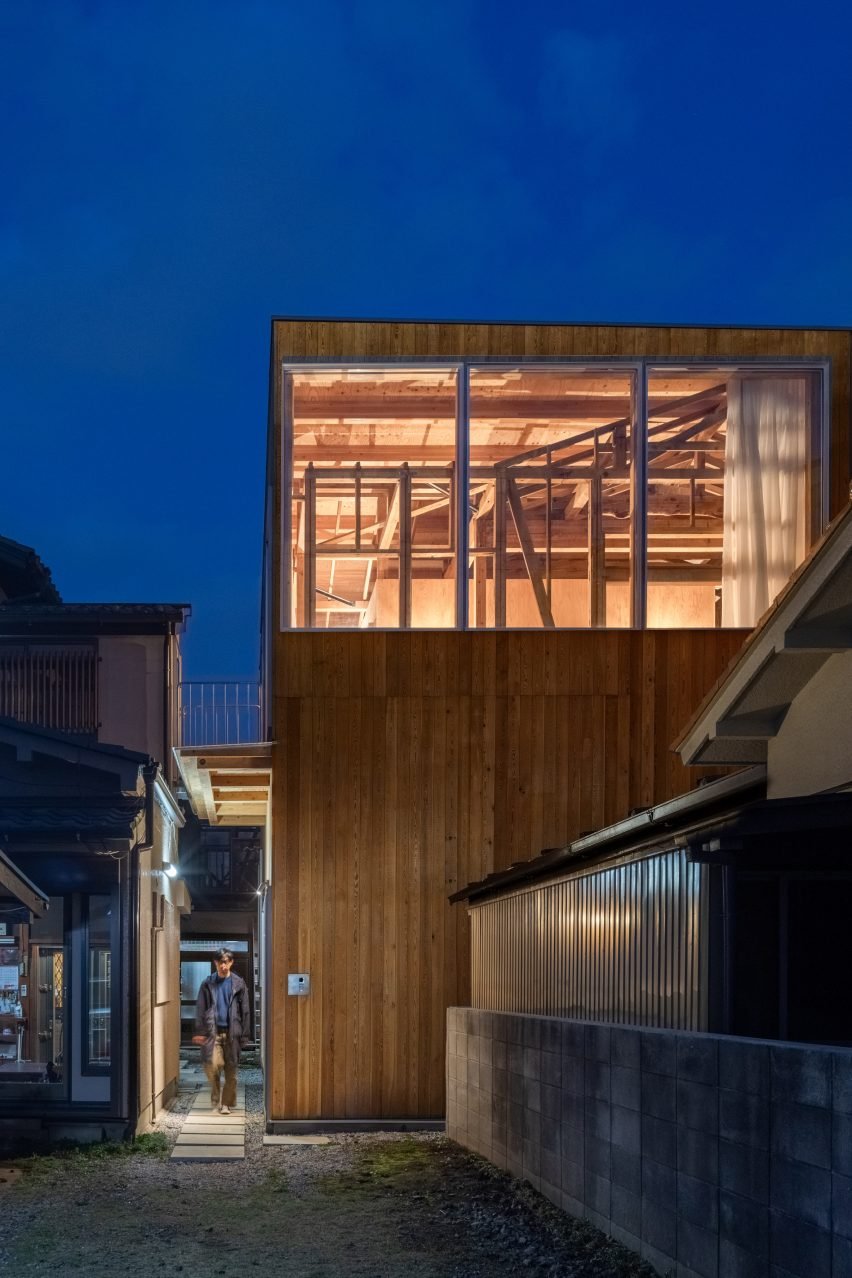 Расширение от Unemori Architects