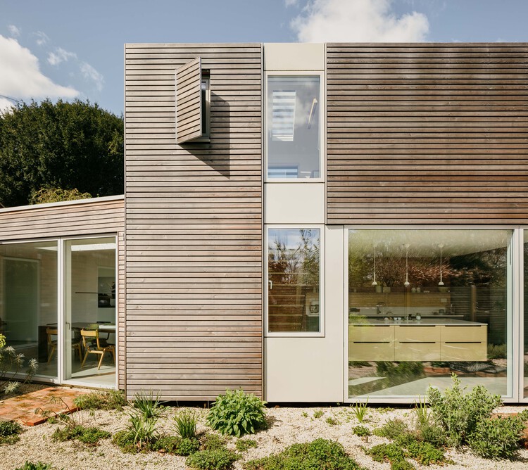 Bridleway House / Guttfield Architecture — фотография экстерьера, окна, фасад