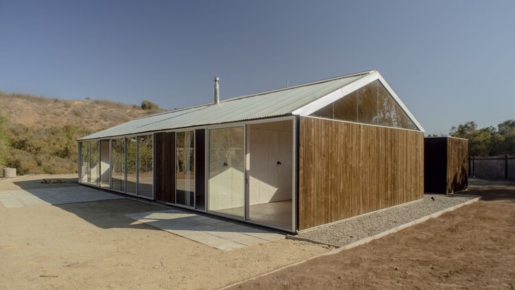 Дом Ла Лагуна / Fantuzzi + Rodillo Arquitectos - Фотография Экстерьера, Дверь, Фасад