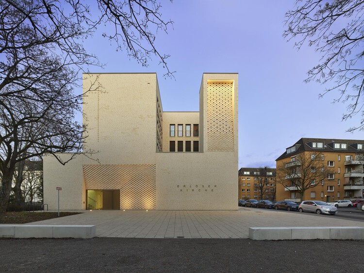 Церковь Кёльн-Вайденпеш / harris + kurrle Architekten BDA - Фотография экстерьера, окна, фасад