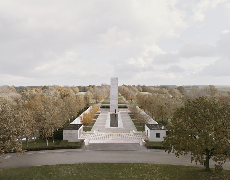 Центр для посетителей Американского кладбища Нидерландов / KAAN Architecten - Фотография экстерьера