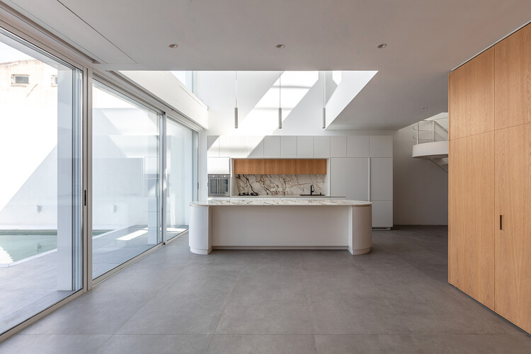 Vivienda DISA / Томас Мельникович - Фотография интерьера, окон