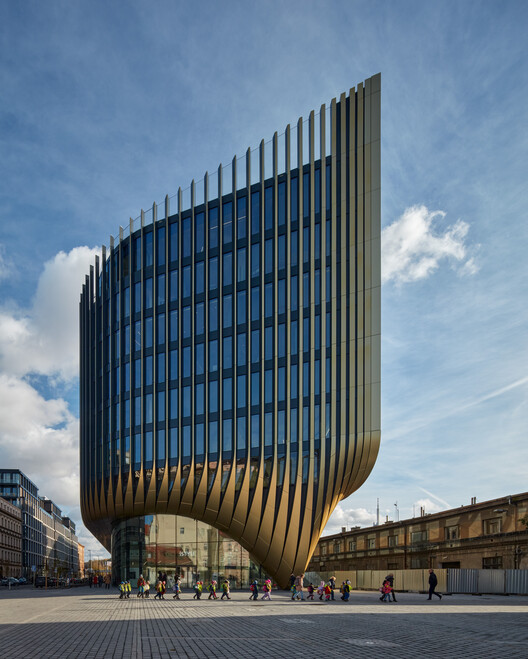 Здание Масарычка / Zaha Hadid Architects - Экстерьерная фотография, фасад