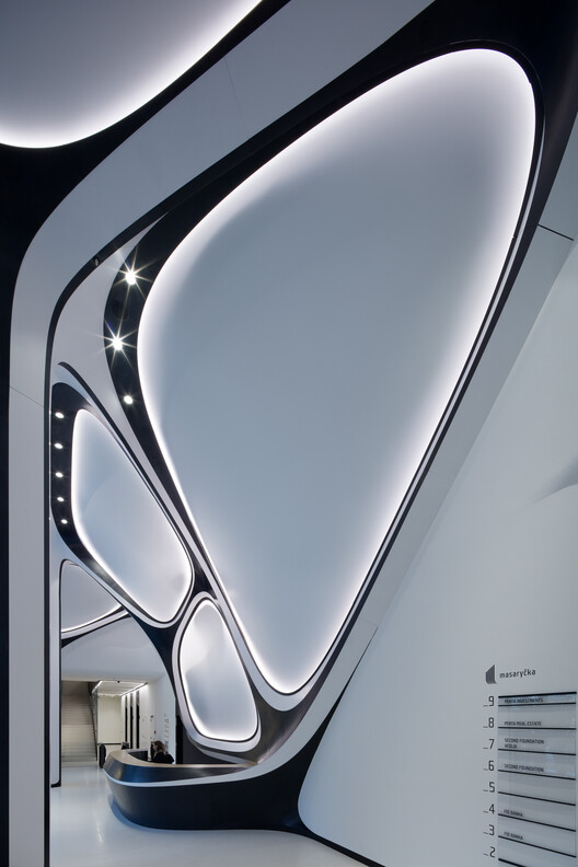 Здание Масарычка / Zaha Hadid Architects - Фотография интерьера
