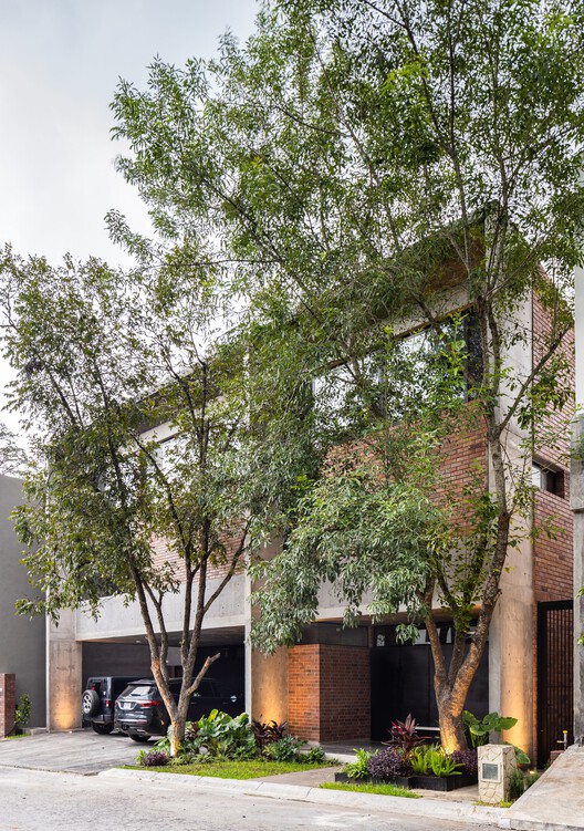La Noria II House / Garza Camisay Arquitectos - Экстерьерная фотография, фасад, окна