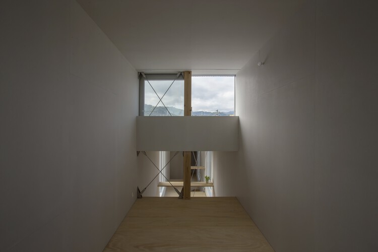 House KJ / 1-1 Architects – Фотография интерьера, окна