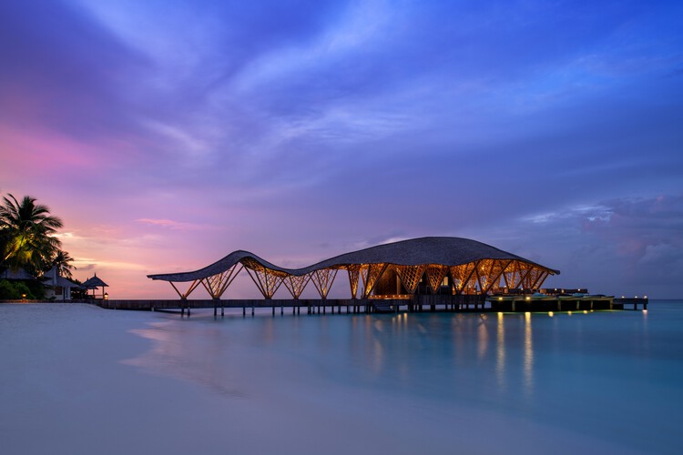 Ресторан Overwater Bamboo / Ателье Nomadic - Экстерьерная фотография, побережье