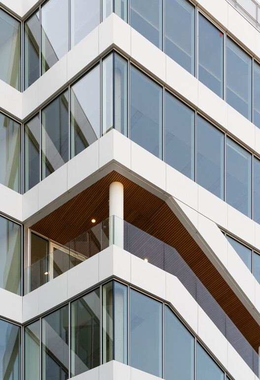 Wonder Building / Coldefy - Фотография интерьера, лестница, окна, фасад, стекло