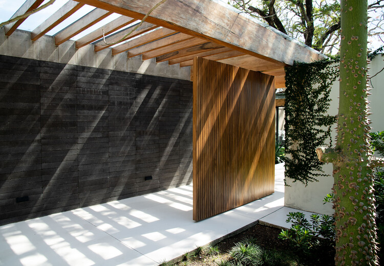Mayo House / Elástica Studio - Фотография интерьера, балка