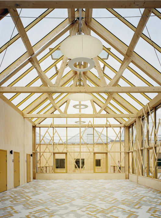 The Gardens Care Home / Marge Arkitekter - Фотография интерьера, окна, балка