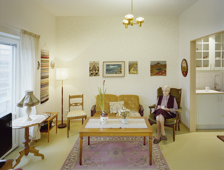 The Gardens Care Home / Marge Arkitekter - Фотография интерьера, столовая, стол, освещение, окна, стул