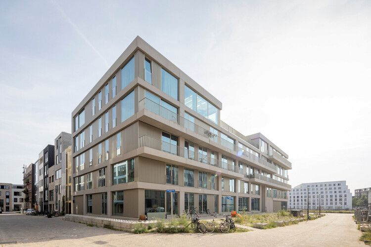 wij_land Housing / Space&Matter - Фотография экстерьера, фасад, окна