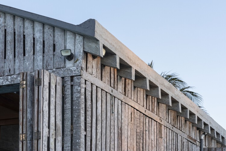 B House / Infraestudio — Фотография экстерьера