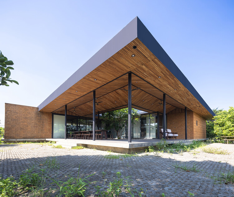 Фермерский дом Донг Мо / Idee Architects - Фотография экстерьера, фасад