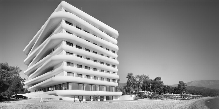 Исла Браун Коринтия / Elastic Architects — Windows