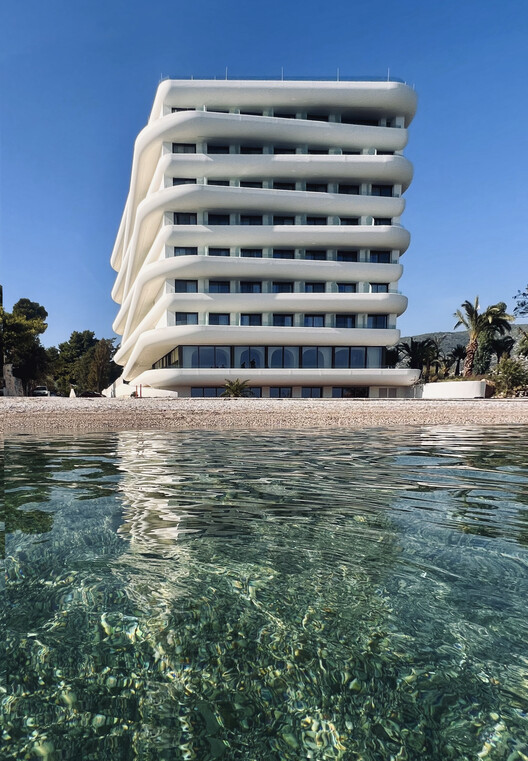 Исла Браун Коринтия / Elastic Architects — фотография экстерьера, окна