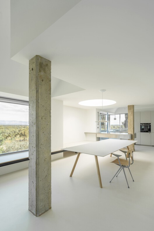 DOMEHOME House Expansion / EME157 - Фотография интерьера, Столовая, Стол, Стул